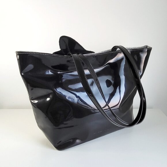 Authentic Disney x Danielle Nicole Minnie Rocks the Dots Tote Bag - Picture 6 of 10